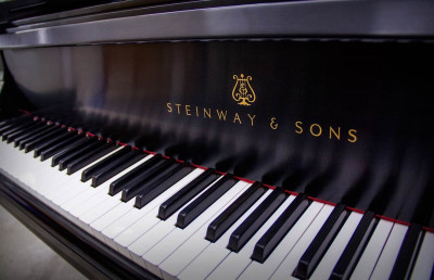 Steinway & Sons  - рояль антикварный